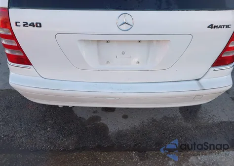 2005 Mercedes-Benz C 240 Luxury from USA, damaged, VIN WDBRH61J55F595425